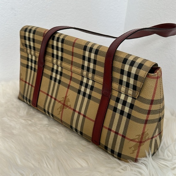 💯 Authentic BURBERRY Haymarket Check Shoulder Flap Bag🍀 - Picture 14 of 17